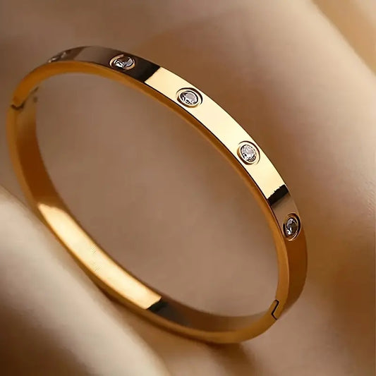 Classic and elegant bracelet—versatile gift for any occasion